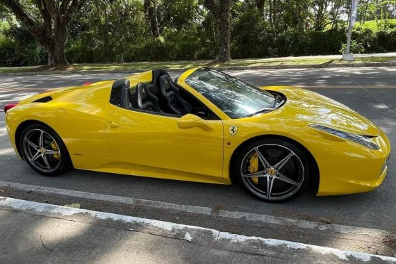 Selling Yellow Ferrari 458 2013 in San Juan