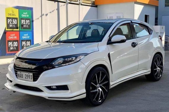 Sell White 2017 Honda Hr-V in Marikina