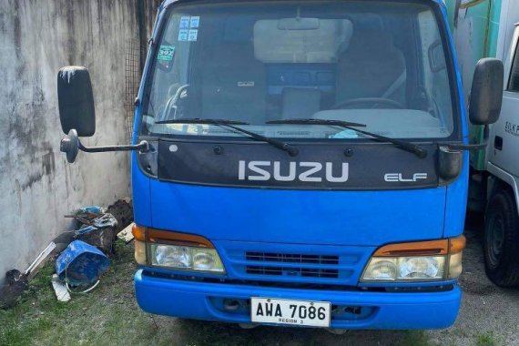Blue Isuzu Elf 2004 for sale in Marikina