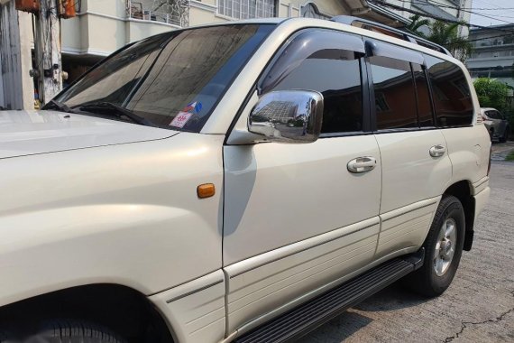 Pearl White Toyota Land Cruiser 2001 for sale in Quezon