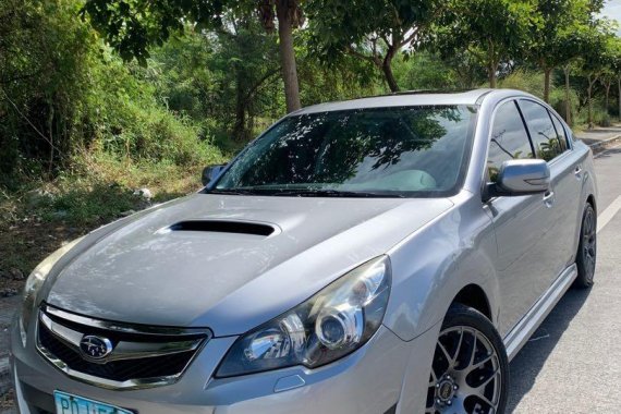 Selling Silver Subaru Legacy 2011 in Parañaque