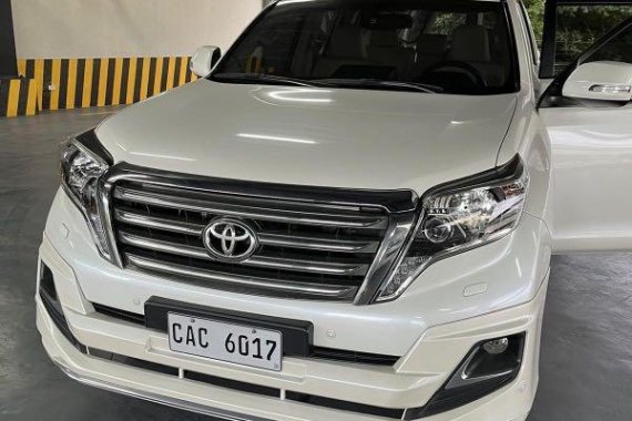 Selling Pearl White 2017 Toyota Prado in Manila