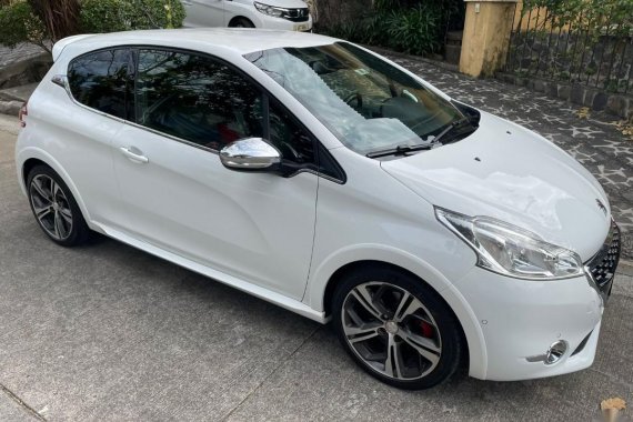 White Peugeot 208 2018 for sale in Muntinlupa 
