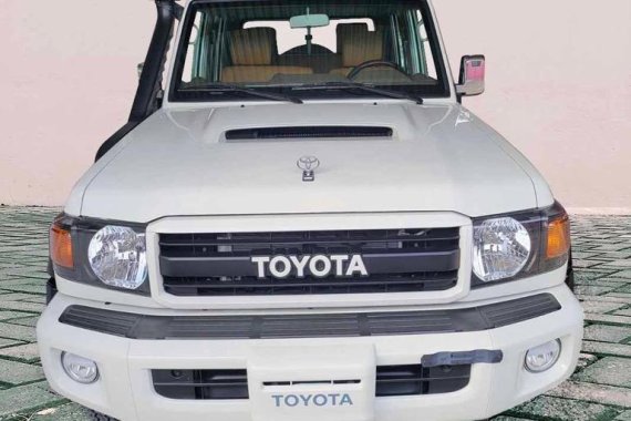 Pearl White Toyota Land Cruiser 2022 for sale in Quezon