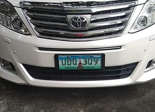 Pearl White Toyota Alphard 2013 for sale in Automatic