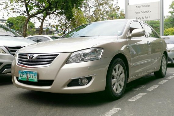 Pearl White Toyota Camry 2008 for sale in Automatic