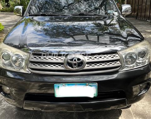 Selling 2010 Toyota Fortuner  2.7 G Gas A/T