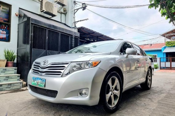 Sell Pearl White 2009 Toyota Venza SUV  in Bacoor