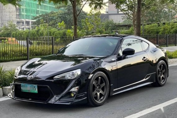 Selling Black Toyota 86 2013 in Pasig