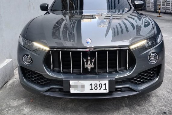 Selling Silver Maserati Levante 2017 in Makati