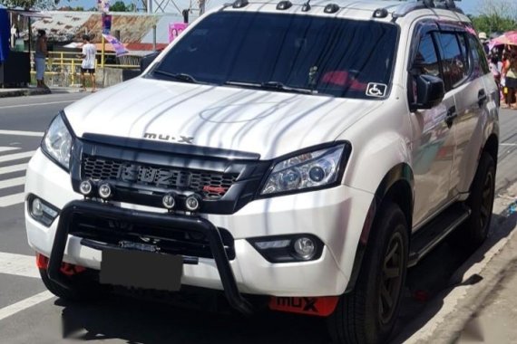 Pearl White Isuzu Mu-X 2016 for sale in Magarao