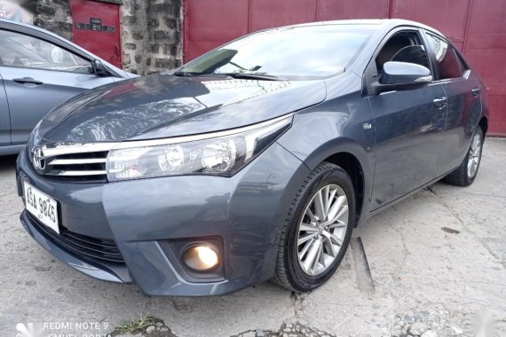 Selling Grey Toyota Corolla Altis 2015 in Manila