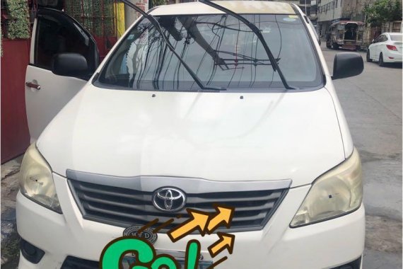 White Toyota Innova 2013 for sale in Automatic