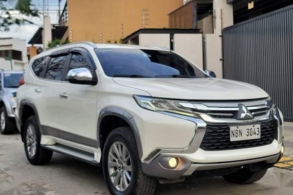 Sell Pearl White 2017 Mitsubishi Montero sport in Caloocan