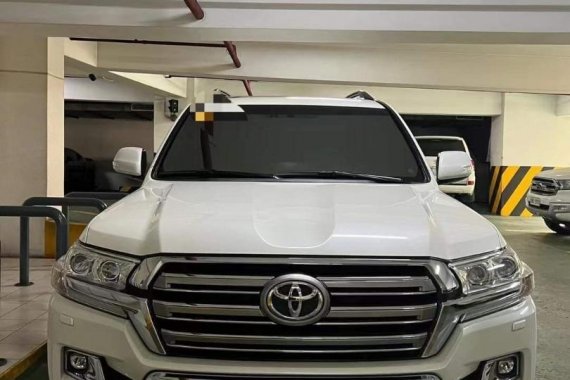 Pearl White Toyota Land Cruiser 2019 for sale in Automatic