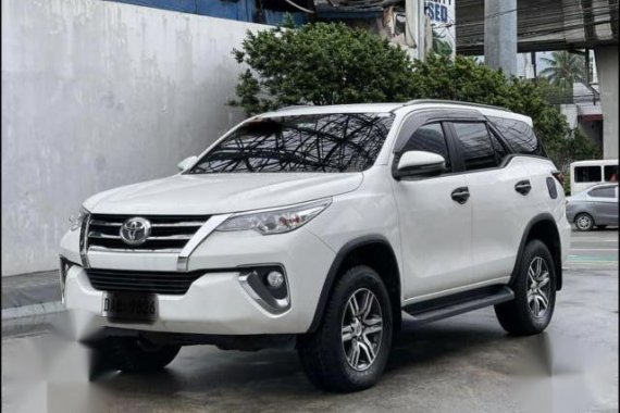 Selling Pearl White Toyota Fortuner 2020 in Angeles