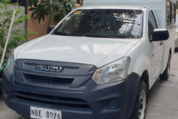 Sell Pearl White 2018 Isuzu D-Max in Manila