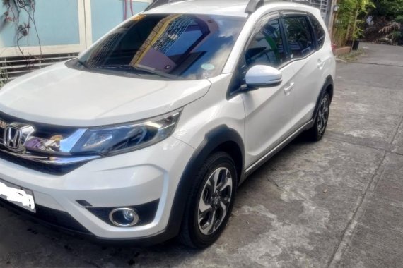 White Honda BR-V 2018 for sale in Automatic