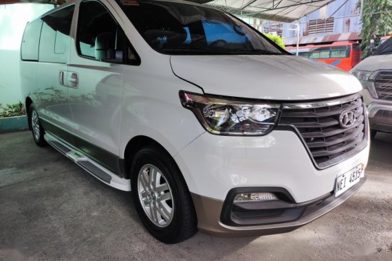 Sell White 2020 Hyundai Starex in Imus