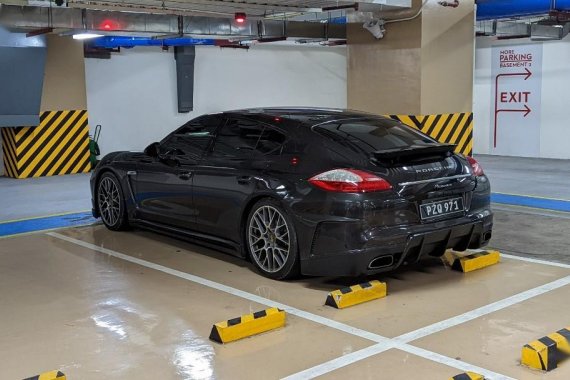 Silver Porsche Panamera 2012 for sale in Makati 