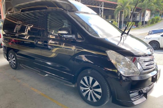 Selling Black 2012 Hyundai Starex  in Manila