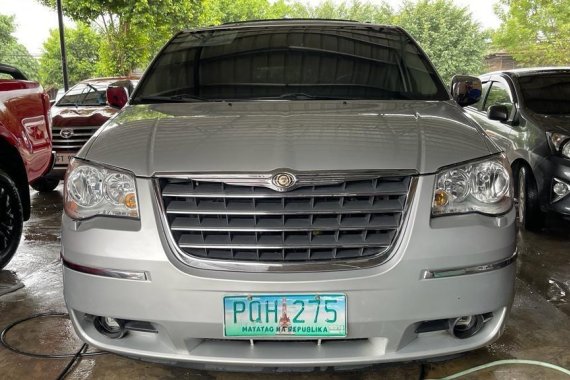 Selling Silver Chrysler Town And Country 2011 in General Santos