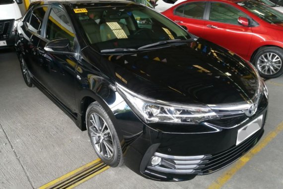 Selling Black Toyota Altis 2018 in Quezon