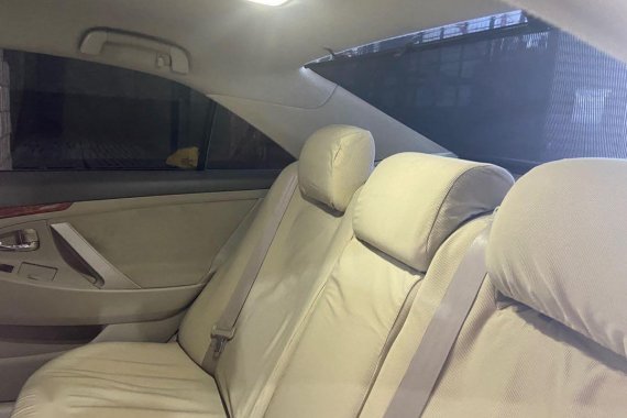 Selling Pearl White Toyota Camry 2011 in Manila