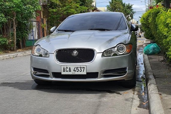Selling Silver Jaguar XF 2014 in Manila