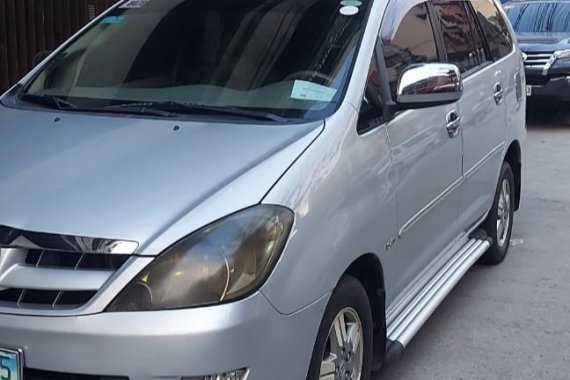 Silver Toyota Innova 2005 for sale in Manila