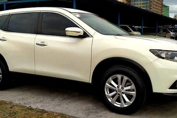 White Nissan X-Trail 2015 for sale in Makati 