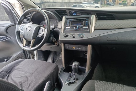 Selling Silver Toyota Innova 2020 in Cainta