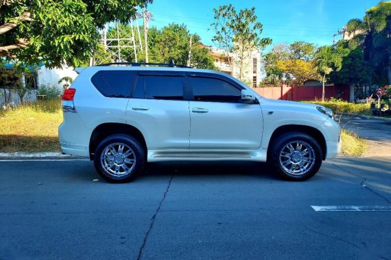 Selling Pearl White Ford Expedition 2011 in Las Piñas