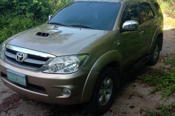 Selling Silver Toyota Fortuner 2006 in Manila