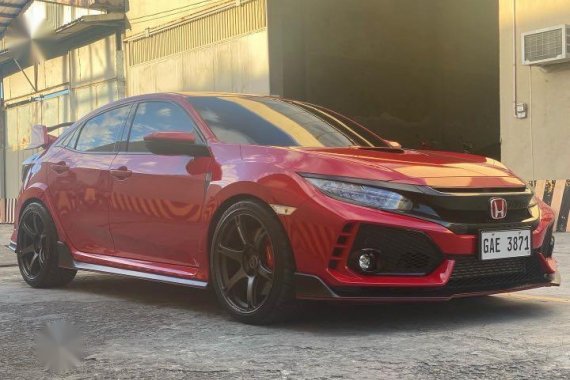 Red Honda Civic 2017 for sale in Malabon 