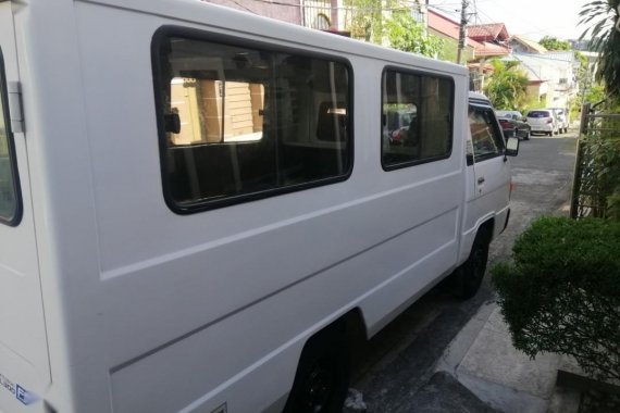 White Mitsubishi L300 2016 for sale in Cainta