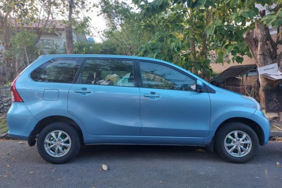 Blue Toyota Avanza 2012 for sale in Quezon 