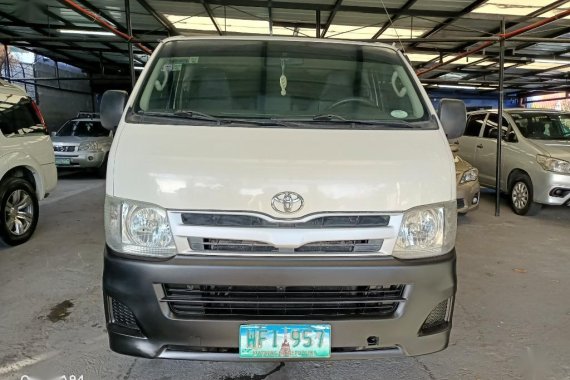 Sell White 2013 Toyota Hiace in Las Piñas