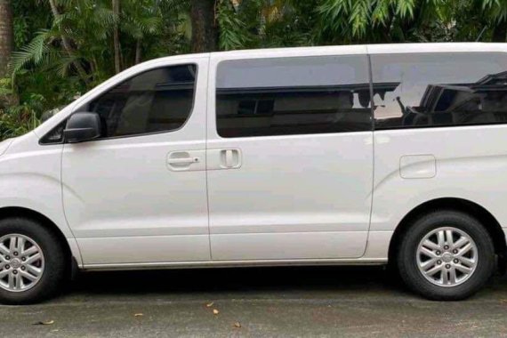 Selling White Hyundai Starex 2018 in Taguig