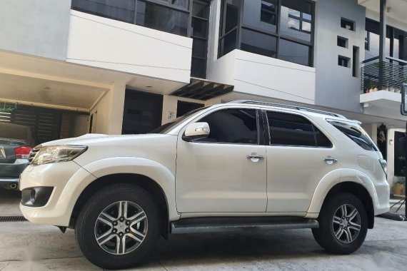 Pearl White Toyota Fortuner 2015 for sale in Automatic