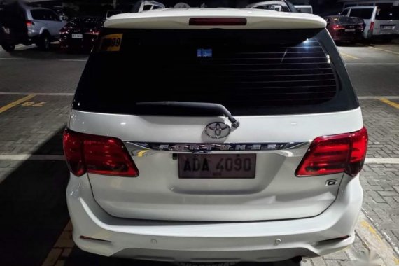 Pearl White Toyota Fortuner 2015 for sale in San Mateo