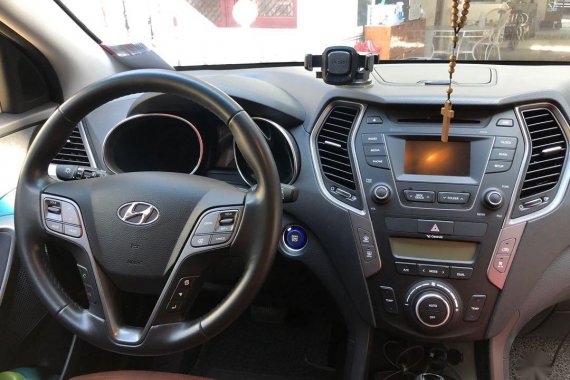 Black Hyundai Grand Santa Fe 2015 for sale in Makati