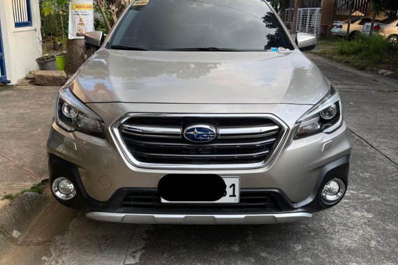 Selling Silver Subaru Outback 2019 in Marikina