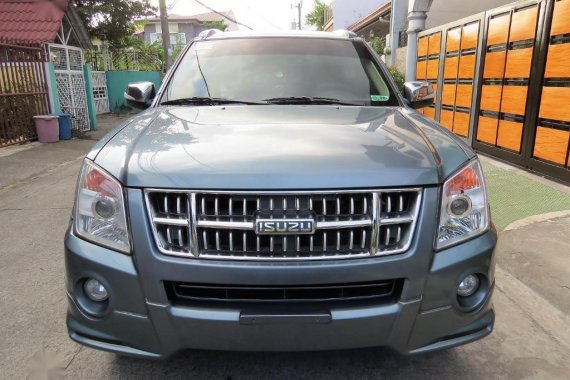 Selling Silver Isuzu Alterra 2012 in Rizal