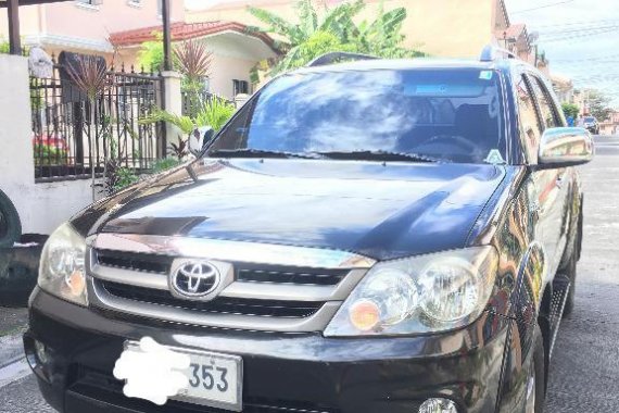Sell Black 2008 Toyota Fortuner in Quezon City