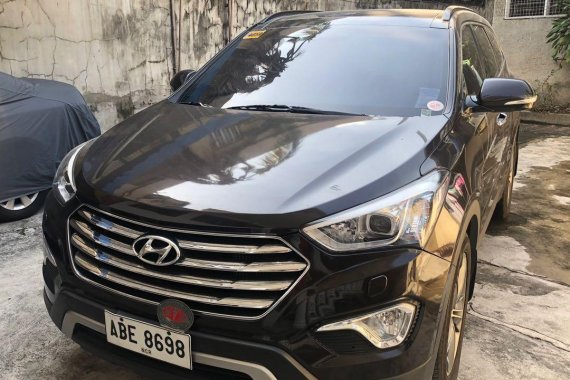 Black Hyundai Grand Santa Fe 2015 for sale in Makati