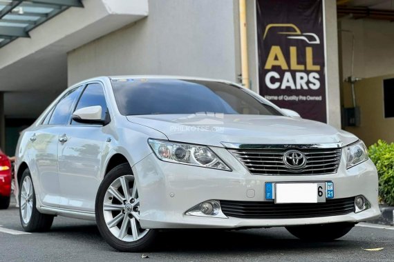 White Pearl Used 2014 Toyota Camry 2.5V Automatic Gas for sale