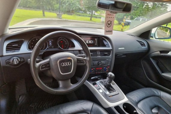 Selling Pearl White Audi A5 2009 in Imus