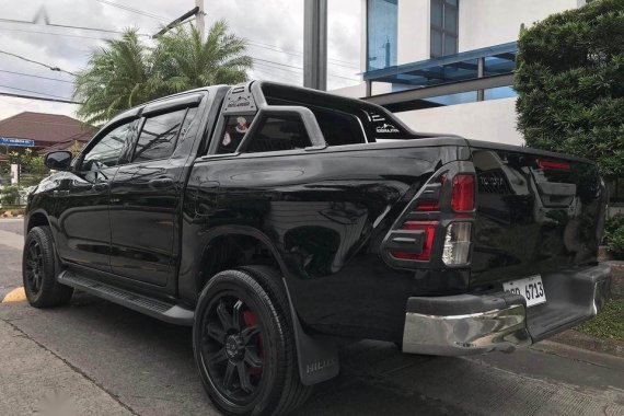 Black Toyota Hilux 2016 for sale in Angeles 