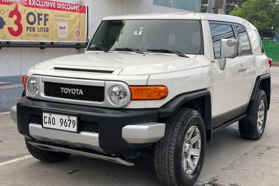 Pearl White Toyota FJ Cruiser 2019 for sale in Quezon 